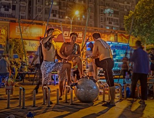 “狗热”的夏天