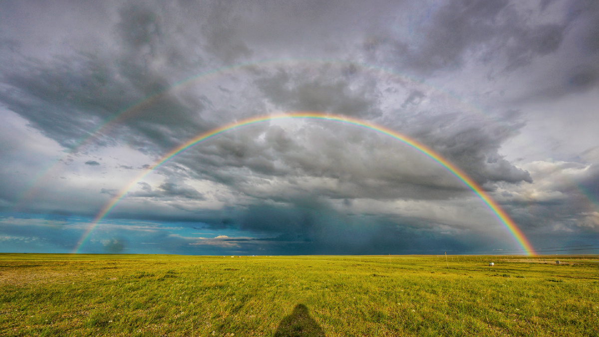 草原彩虹