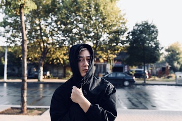 001