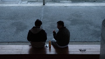 001
