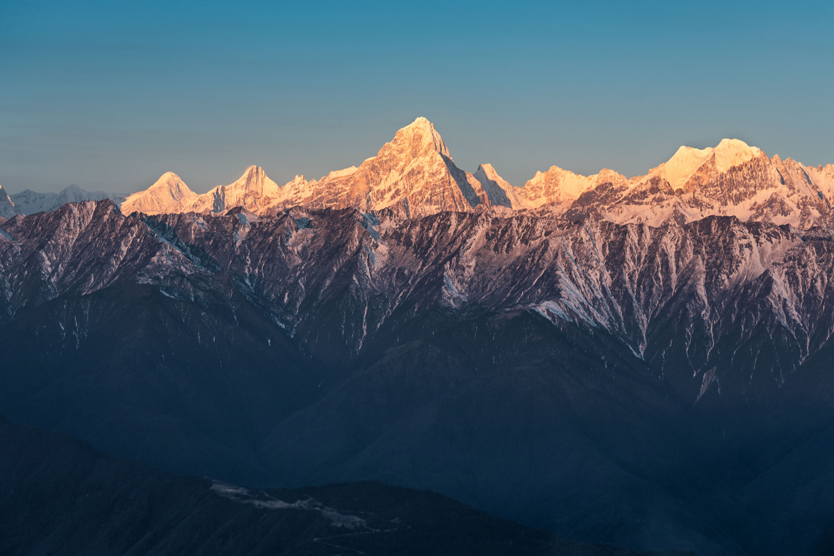 爱德嘉峰,贡嘎雪山的卫锋之一!