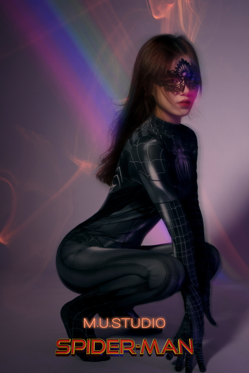 spiderman名字好像不太对毕竟是个女生出镜随便吧拍个照而已不必较真