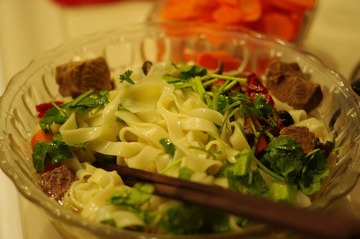 最后是送给石头的羊肉汤面