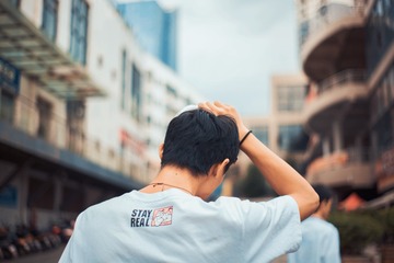 001