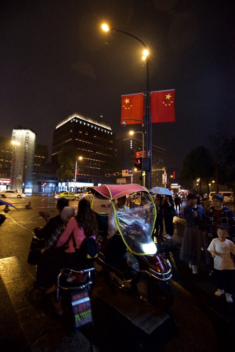国庆之夜的街头