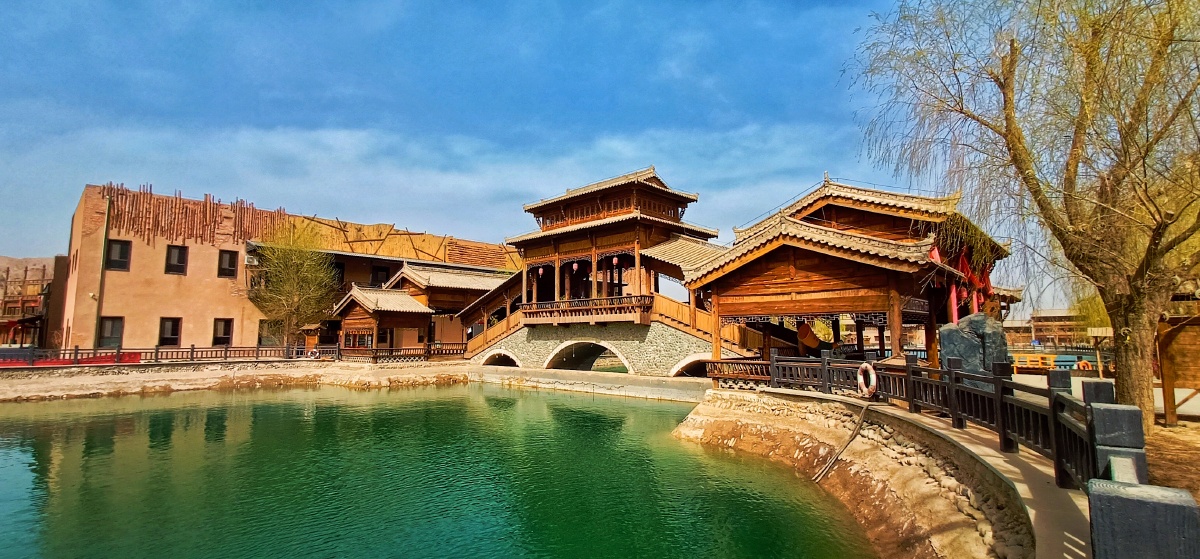 张掖丹霞口文旅小镇一个隐藏较深的美丽古镇景观