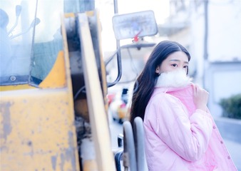 400631