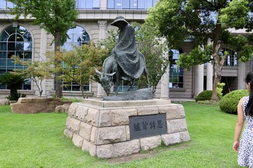 001
