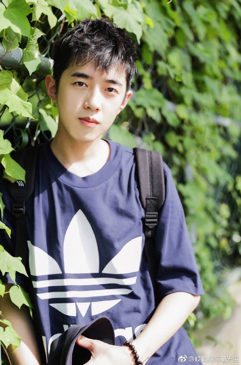 康康- 梁靖康圈外女友 - 图虫