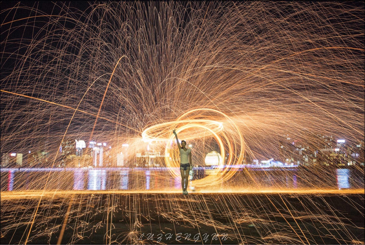 大长腿与火花舞