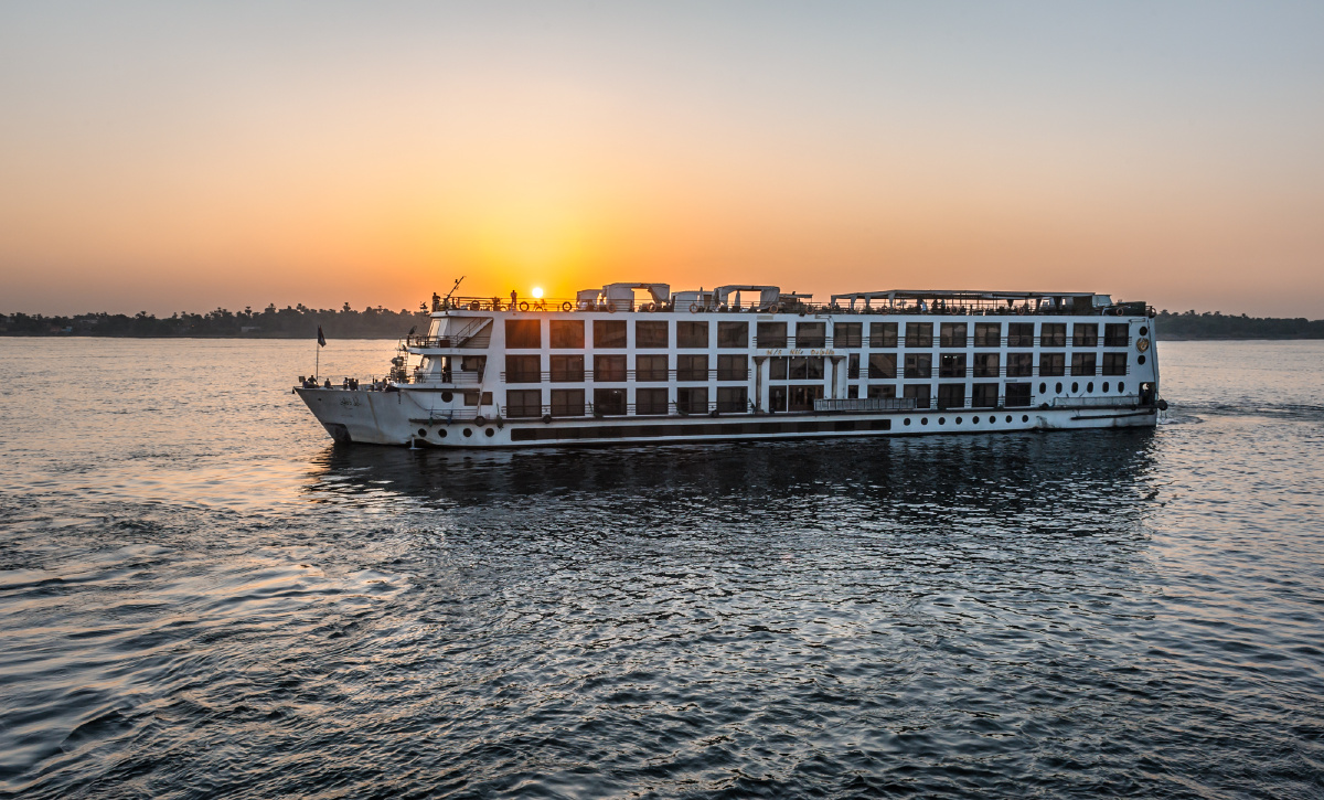 暮色中的尼罗河