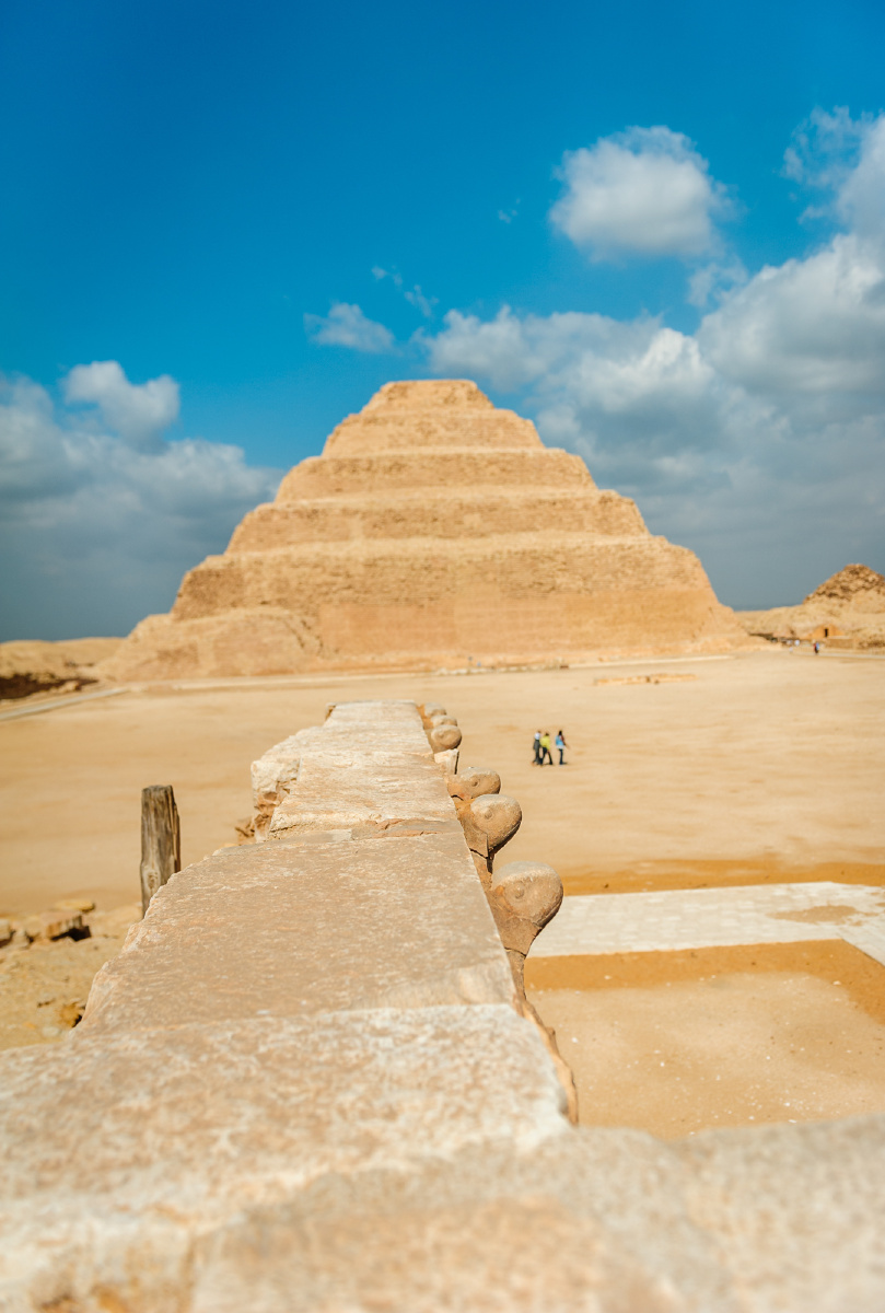 《阶梯金字塔》之一