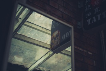 001