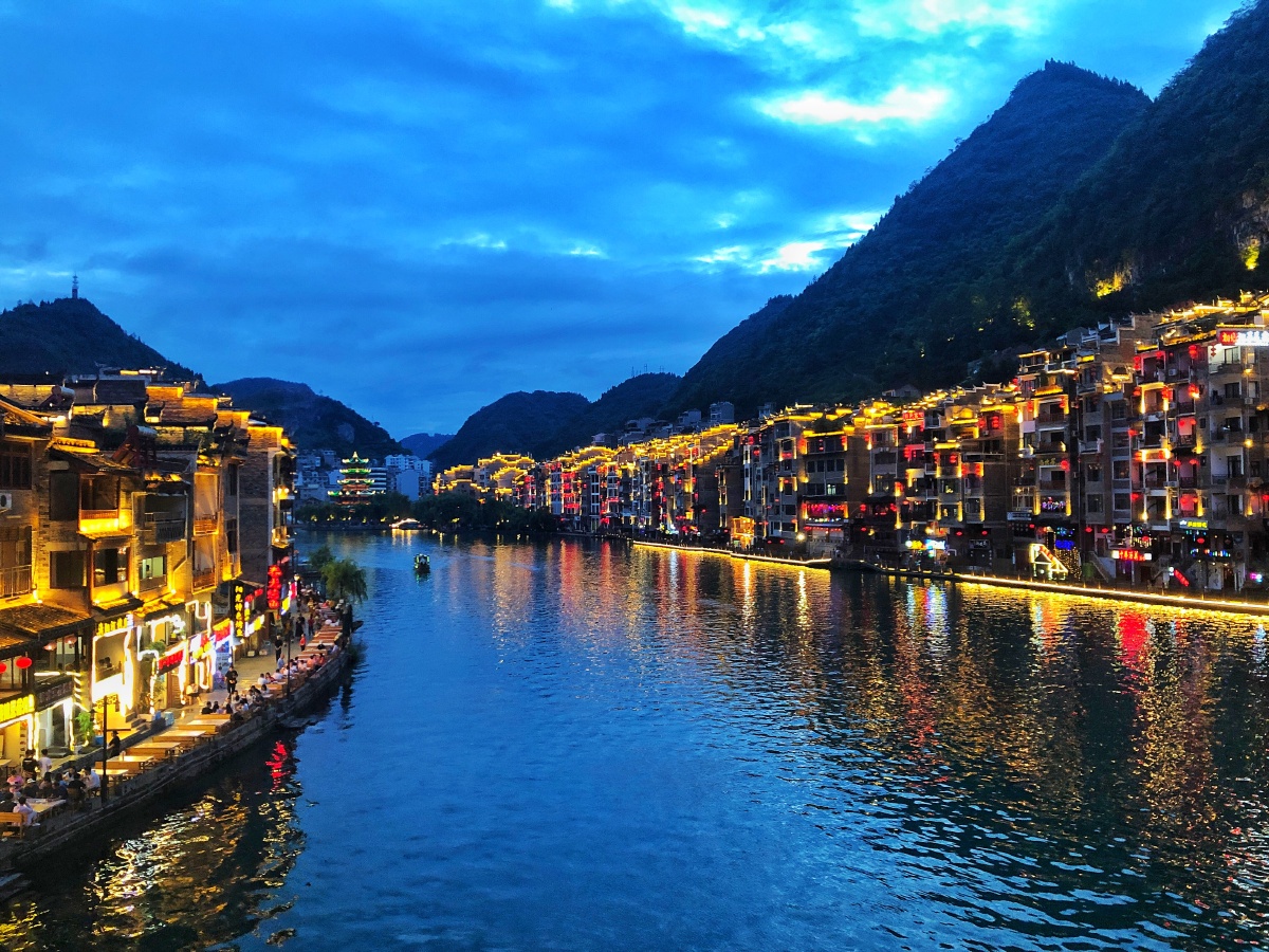 镇远古城夜景