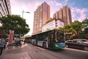 541367