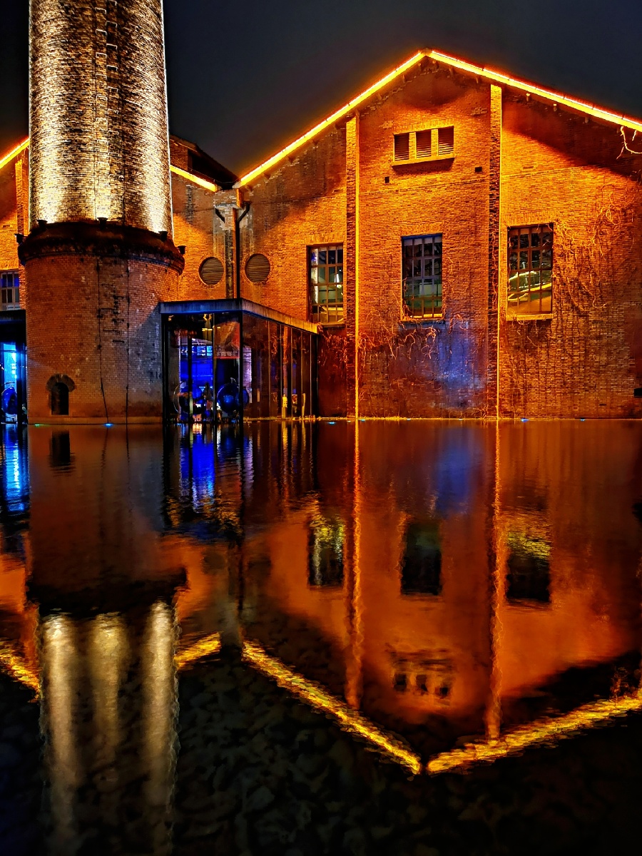 家乡美千年瓷都景德镇陶溪川夜景很美