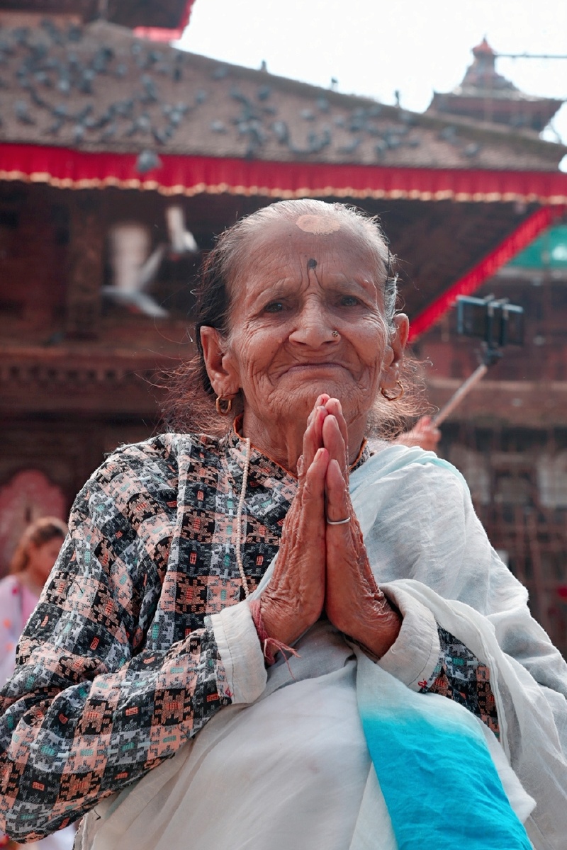 尼泊尔老人