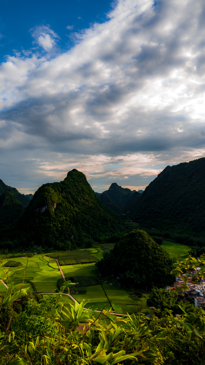 醉美是家乡广西东兰桂西北小县城世界长寿金三角这里有蓝蓝的天清澈的