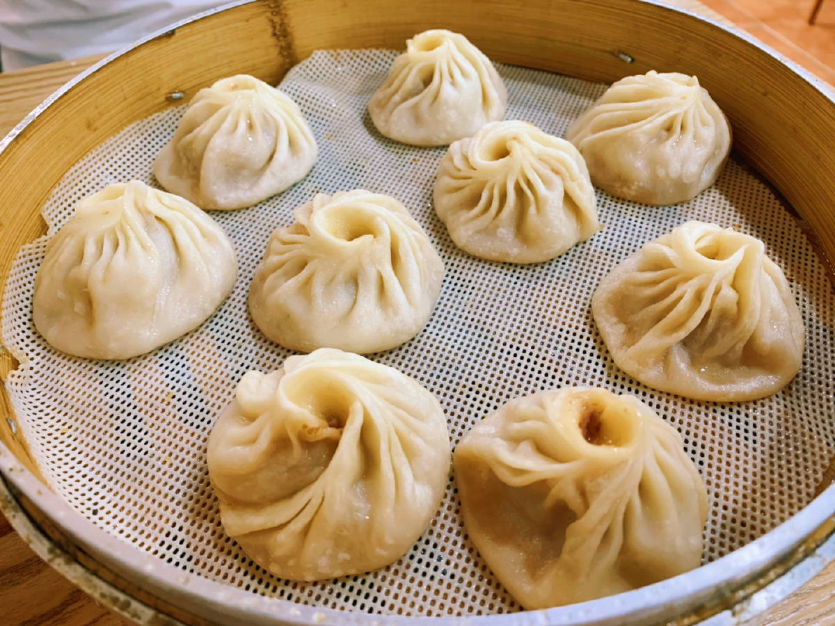 洛阳老城十字街正宗的不翻汤五月份高温打卡河南美食