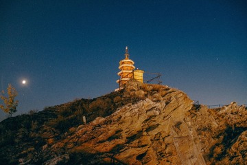 阿勒泰驼峰塔