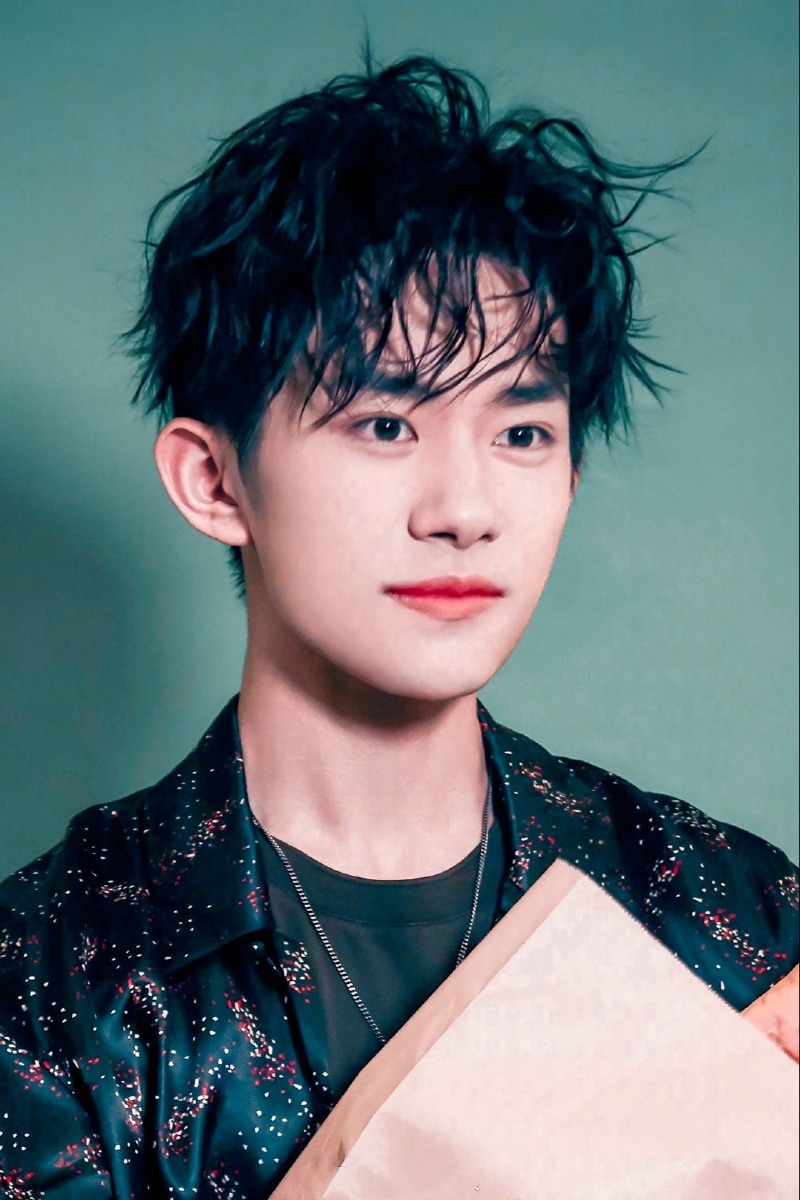 易烊千玺的嘴迷死人的鬼不那是仙丹