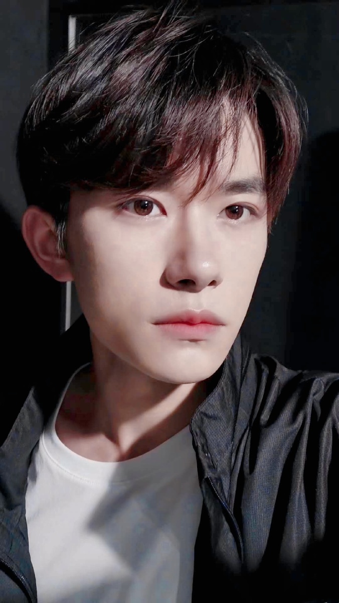 易烊千玺的嘴迷死人的鬼不那是仙丹