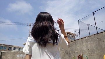 570875