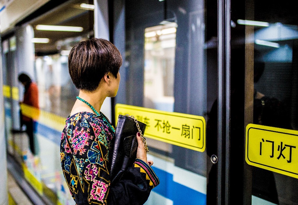 生活就像是坐车，该来的一定会来，但前提是坐对方向。