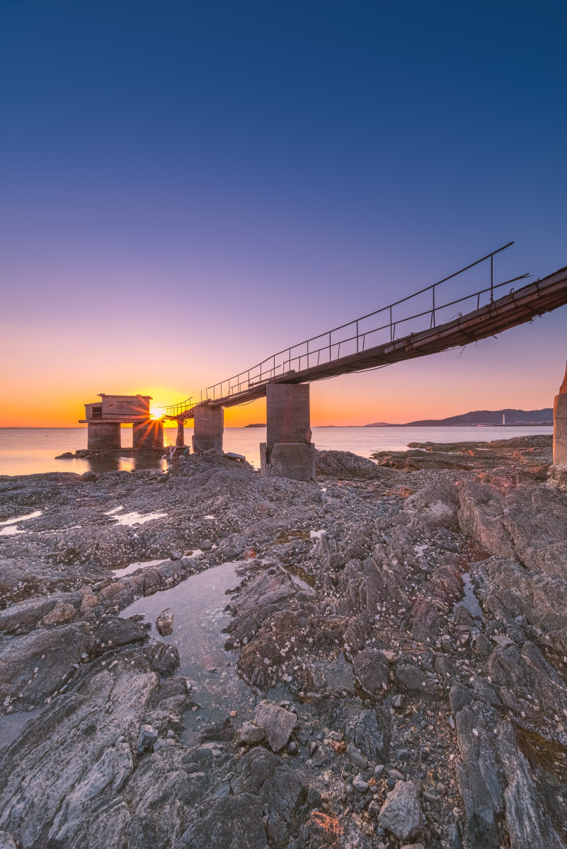 金州湾日落赏断桥