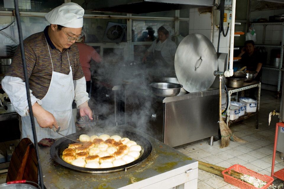 七家湾（原打钉巷2号）锅贴店<br />
 清真牛油生煎包