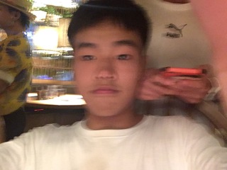 1906600