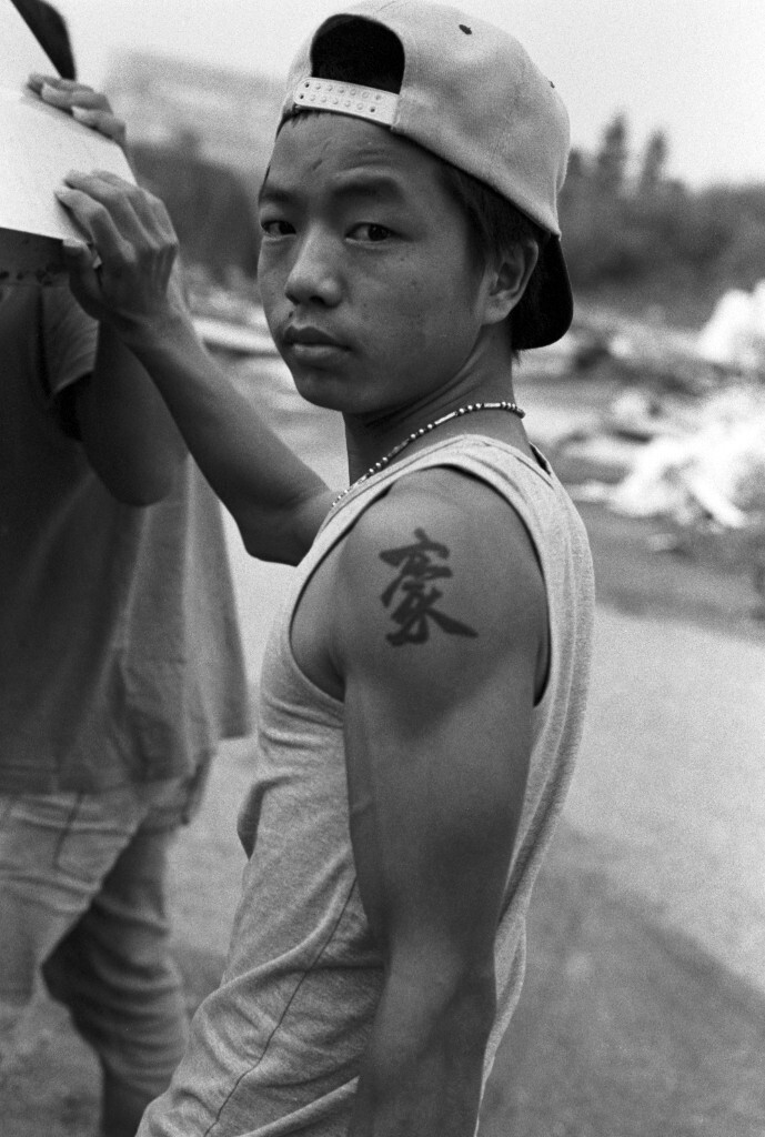 纹身的年轻民工