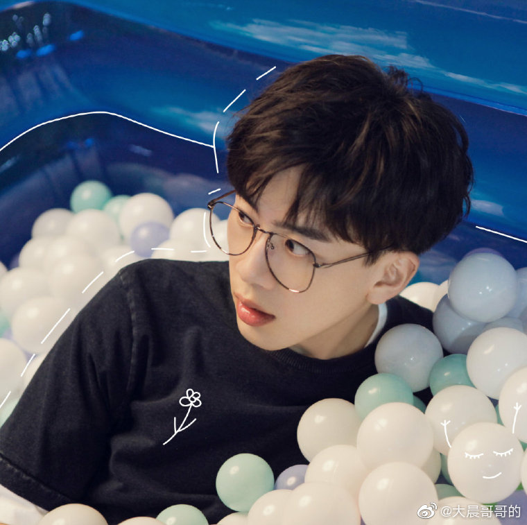 费启鸣我在未来等你99呀