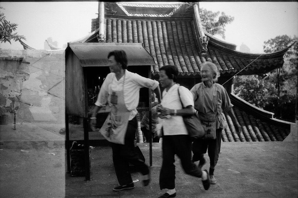 过去的那些不完全记忆之鸡鸣寺的香客<br />
