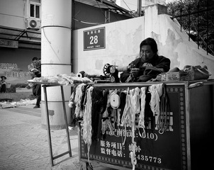 路边的缝纫摊