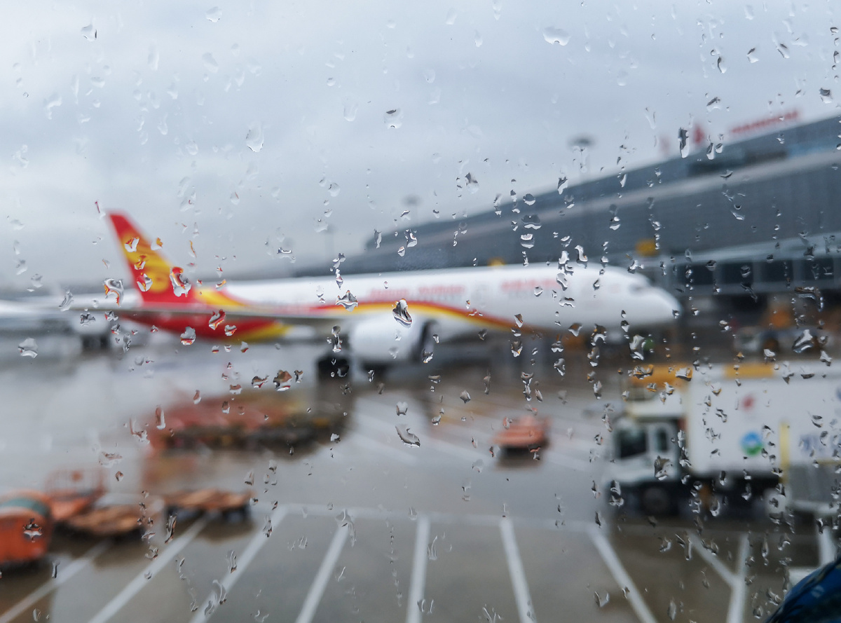 雨天上海虹桥机场随拍