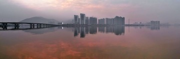 河边