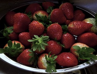 新鲜草莓