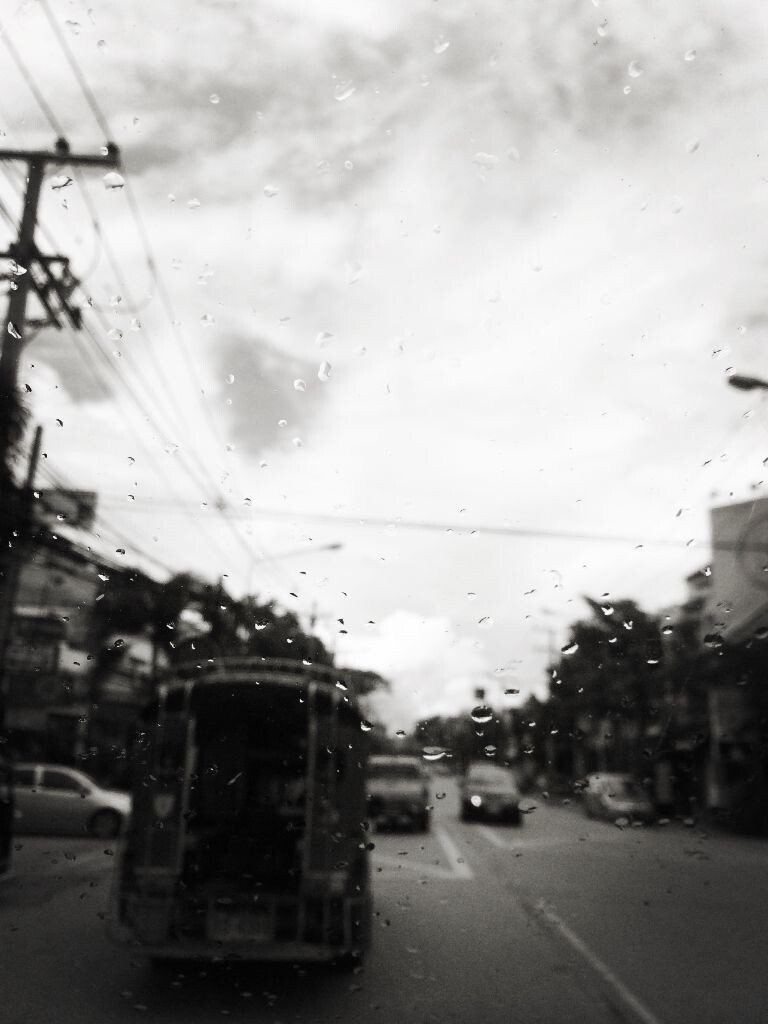 有时晴有时雨,即使是雨季,雨水也没有想象中的那么扰人.....