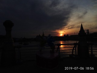 1584913