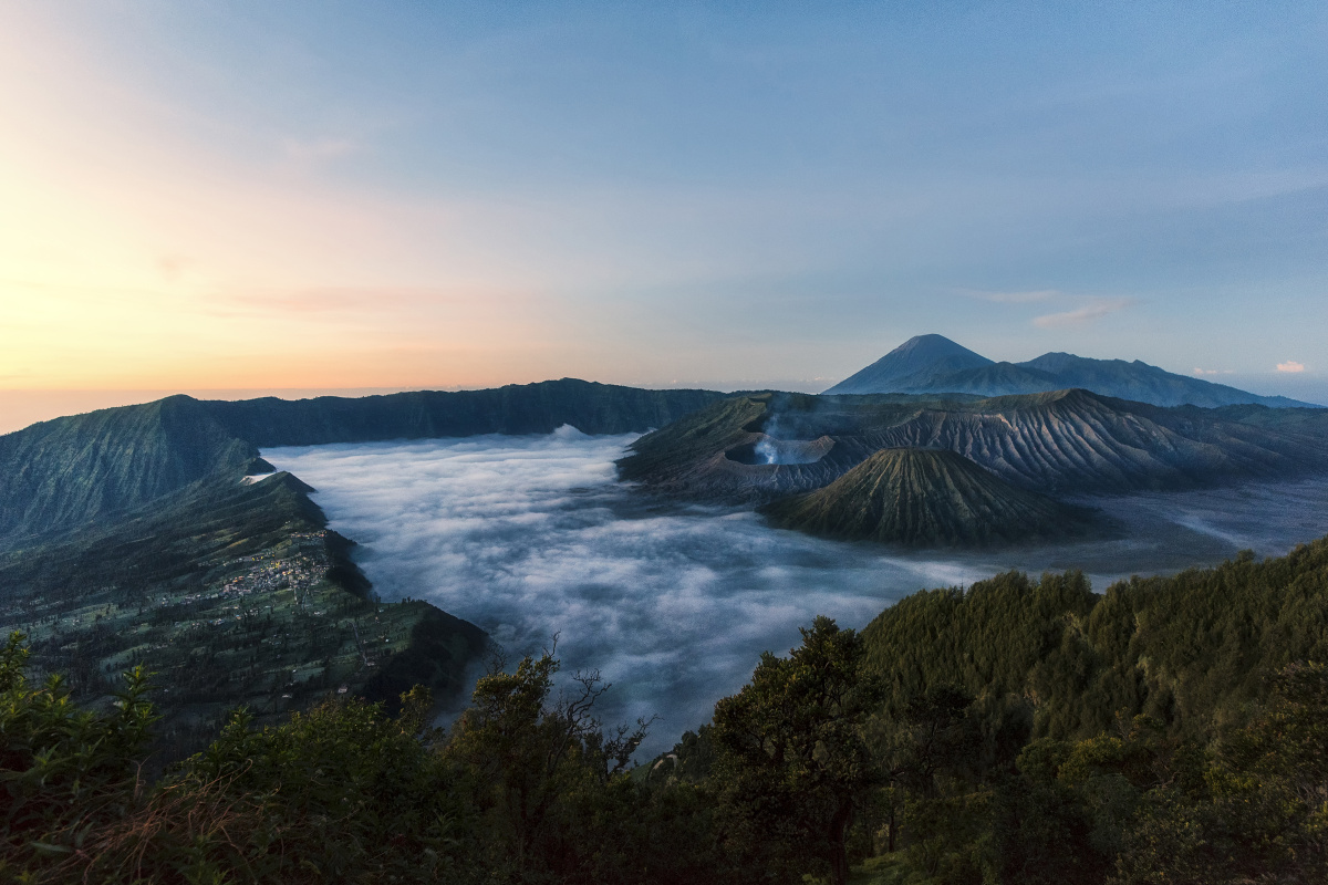 爪哇岛上的火山
