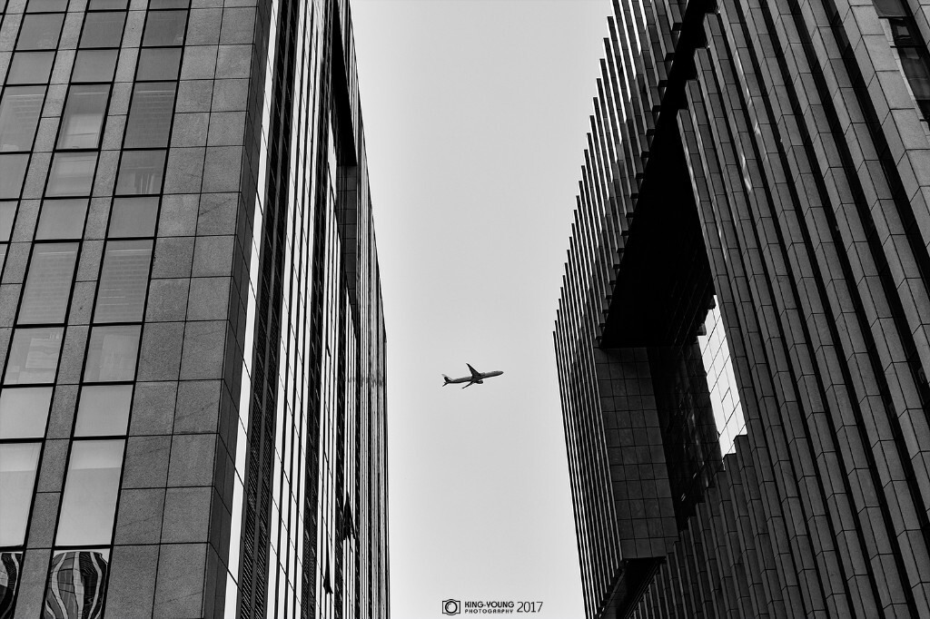 Fly Away...飞的好近相隔好远~