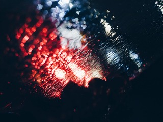 557870