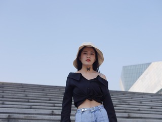 001
