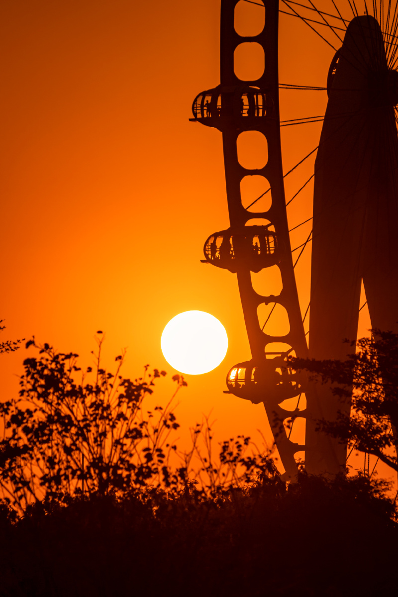 【落日摩天轮】 - fiyeje - 图虫