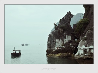 越南下龙湾景色5--望天犬