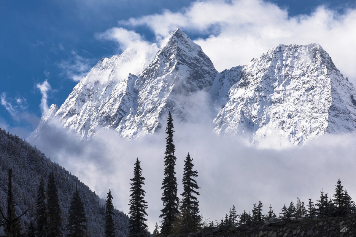 四姑娘山猎人峰