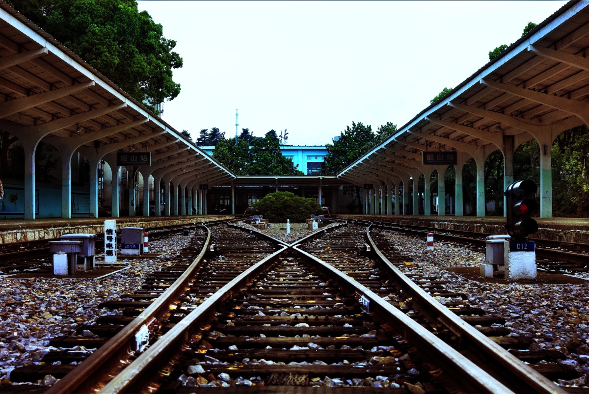 废弃的韶山火车站