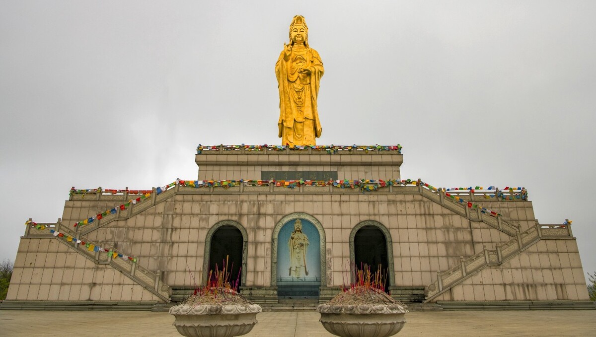 国内最大财神寺