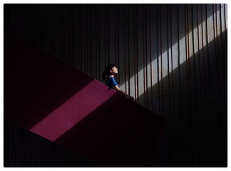 532025